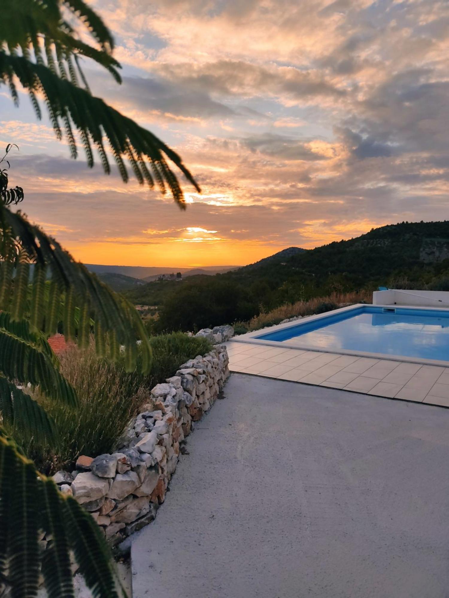 B&B On The Rocks Blizna Donja Экстерьер фото
